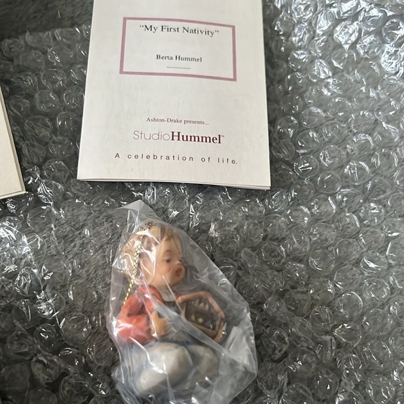 NEW Hummel studio ornaments. - Picture 3 of 3